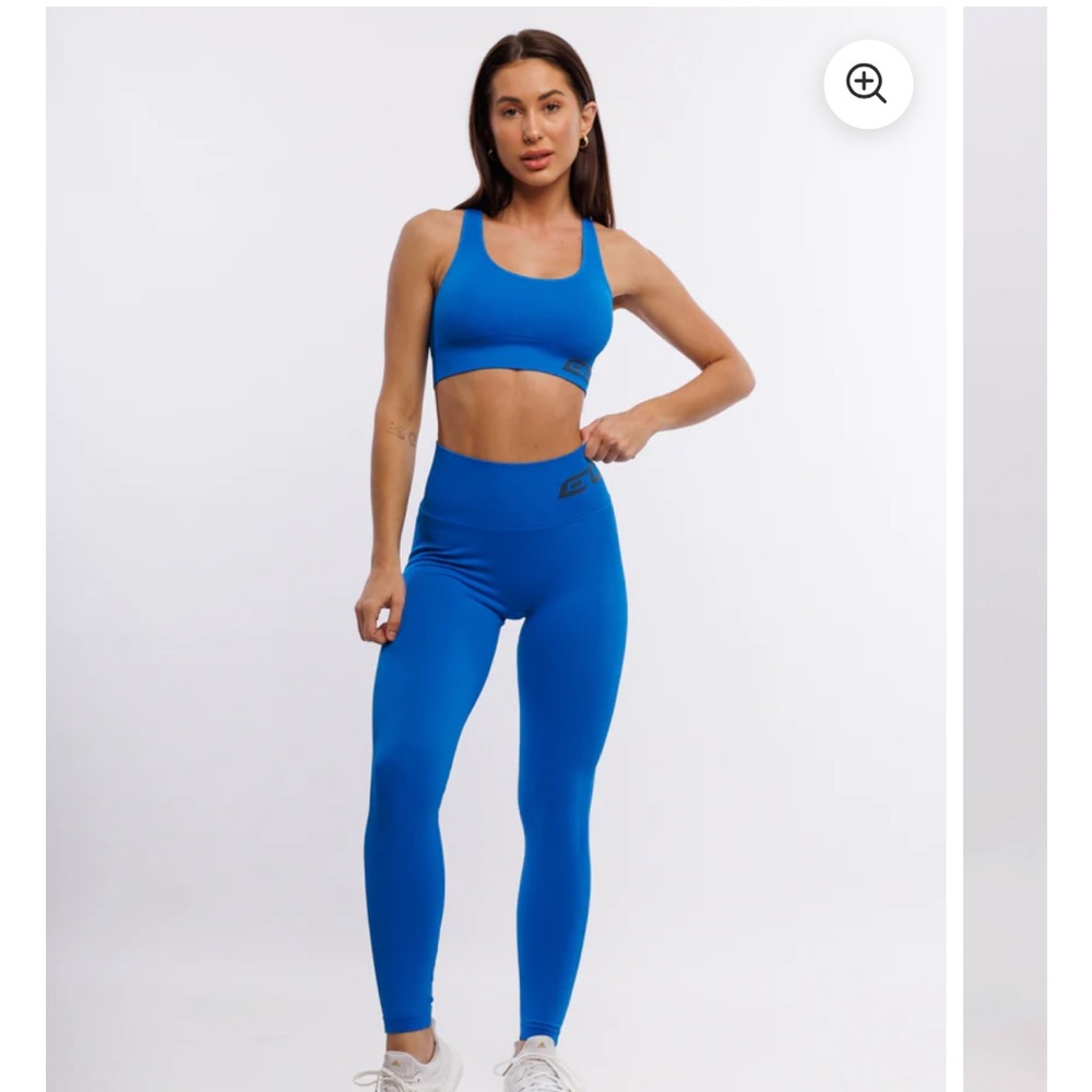 Echt blue arise epic sports bra & leggings.This outfit is beautiful & almost new